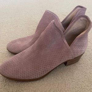 Lucky Brand Women’s Ankle Booties • Mauve Ankle Booties